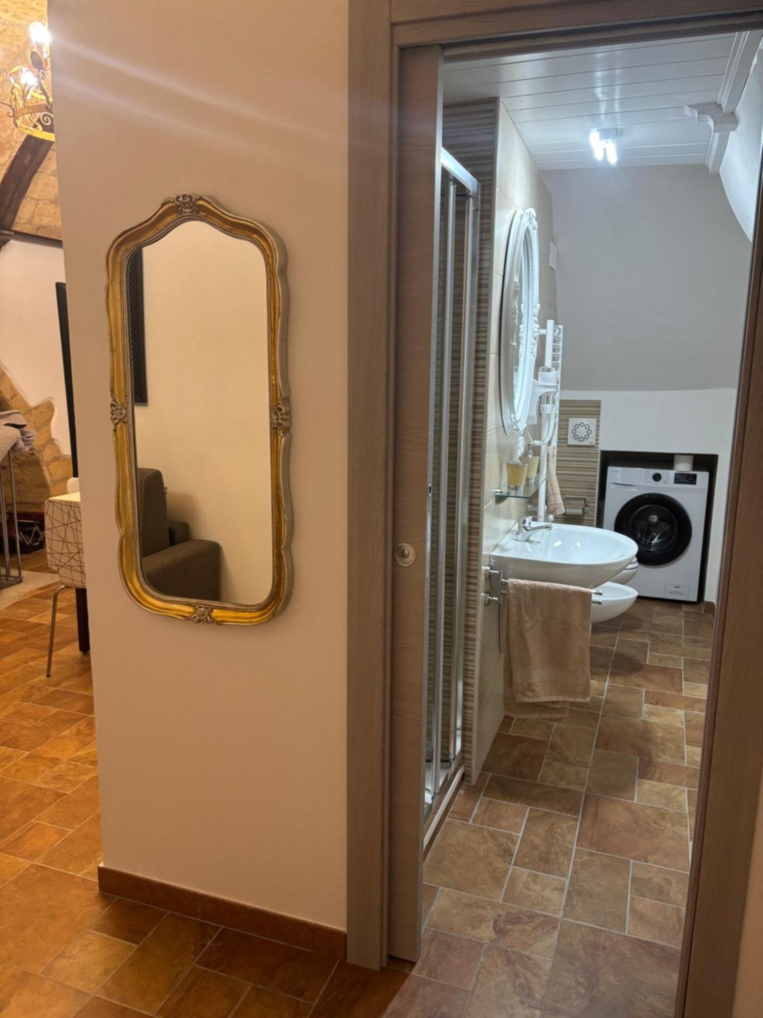 サン・ジョバンニ・ロトンドA Casa Di Lauraアパートメント エクステリア 写真